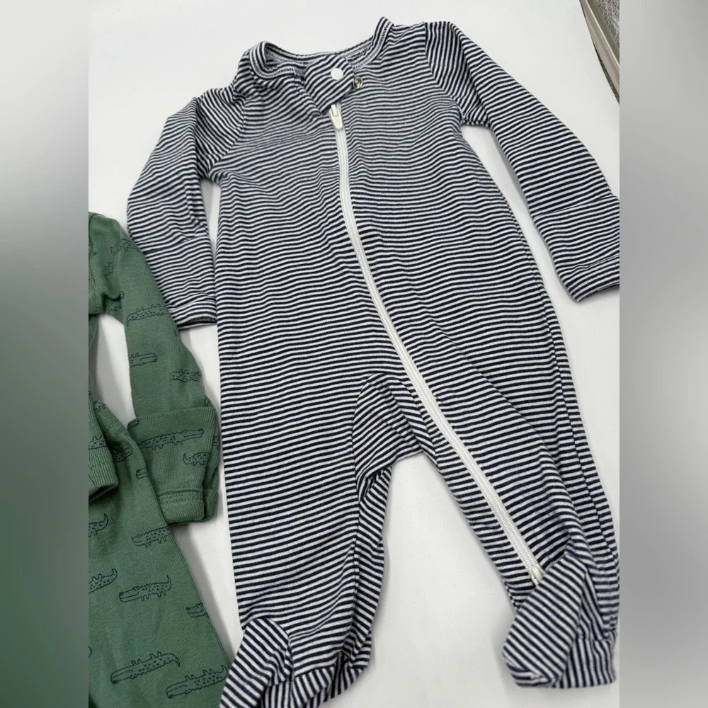 Just One You by Carter’s Baby Boy 4-Piece Newborn Alligator Set